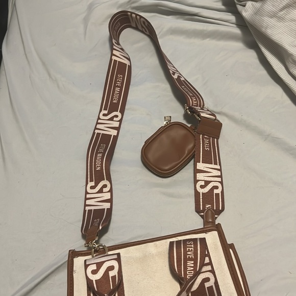 Steve Madden Bwebber Tote - Picture 4 of 4